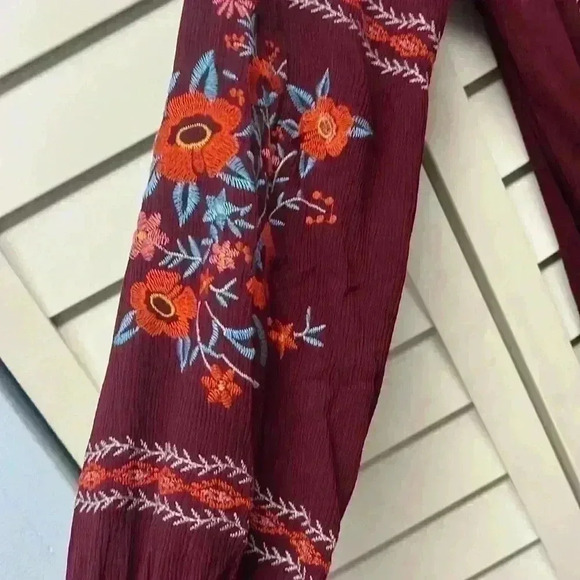 Xhilaration Boho Embroidered Smocked Top Size Medium - Picture 3 of 4